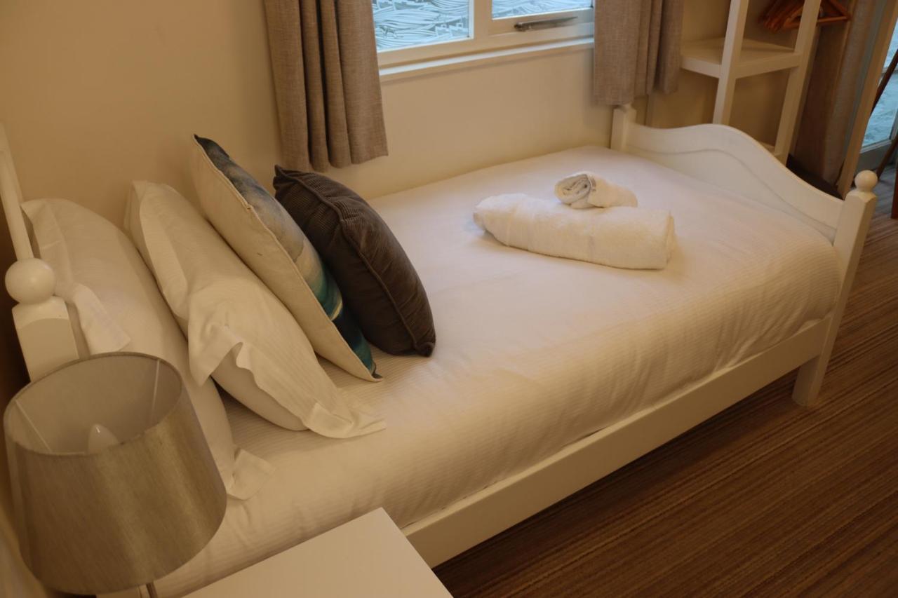 The Mariners Hotel Лайм Риджис Екстериор снимка